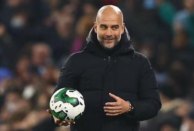 开云-瓜迪奥拉：德布劳内队史最佳 18岁右后卫本场最佳