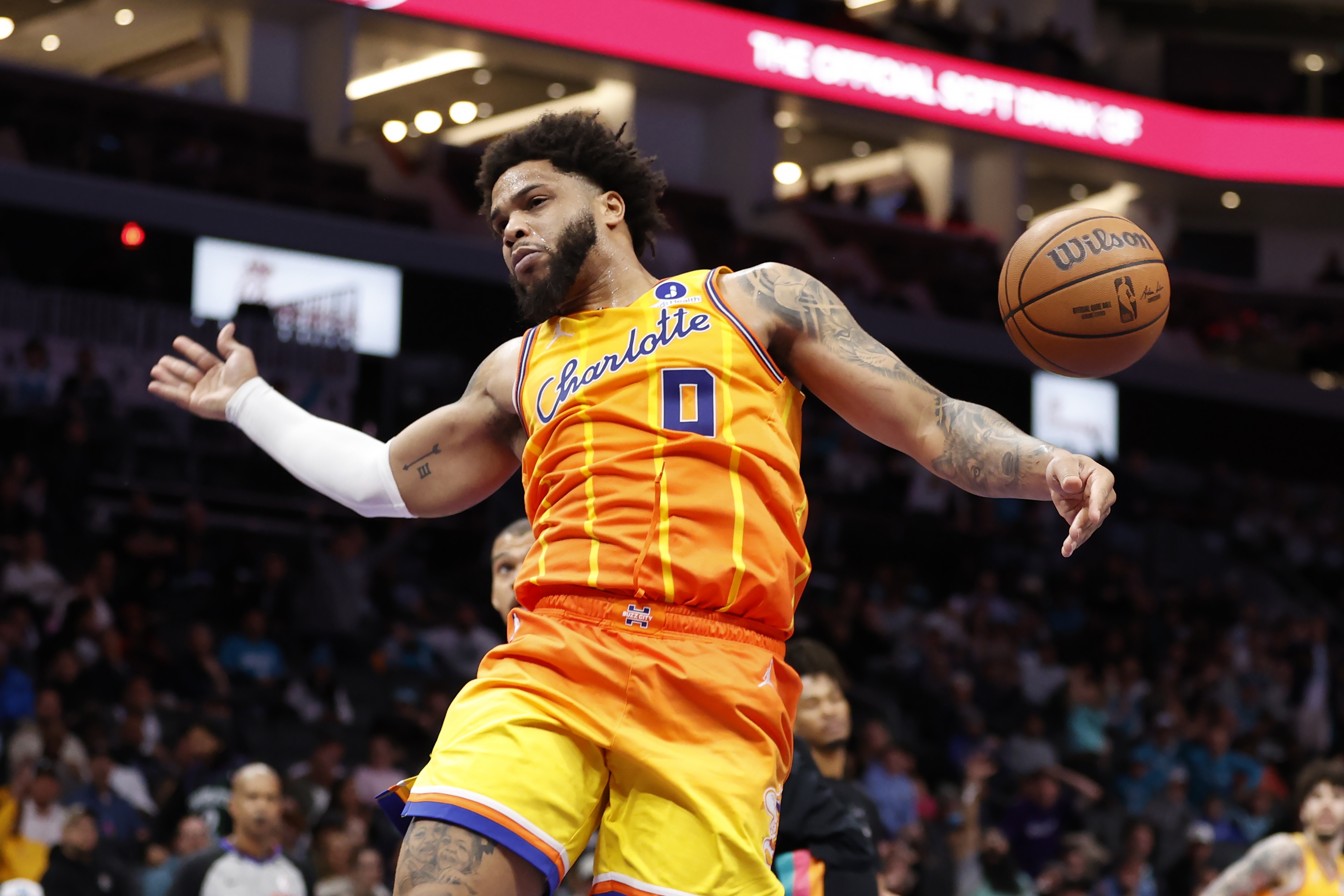 开云体育下载-小桥：我们有极具爆发力的得分手 为了球队赢球我愿意做任何事