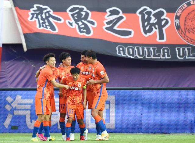 开云体育下载-​进攻之战？沉闷收场！八大国脚状态平平造就闷平