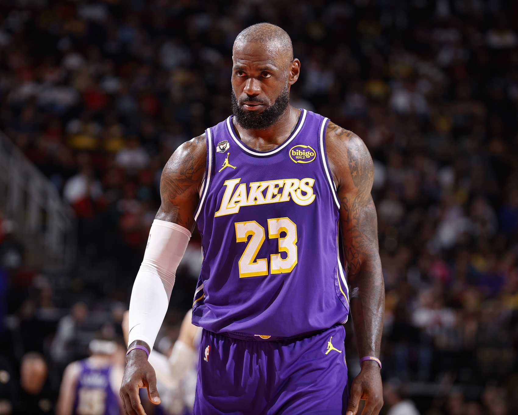 开云体育APP下载-A·史密斯:湖蜜永远无法像骑蜜那样爱戴老詹 他不是科比&魔术师