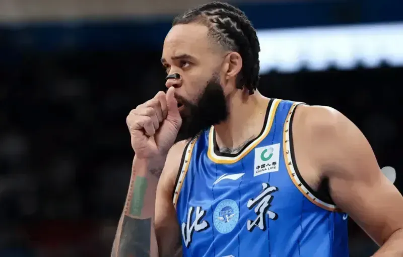 今晚北京vs广州大名单：麦基、周琦出战，徐昕在列